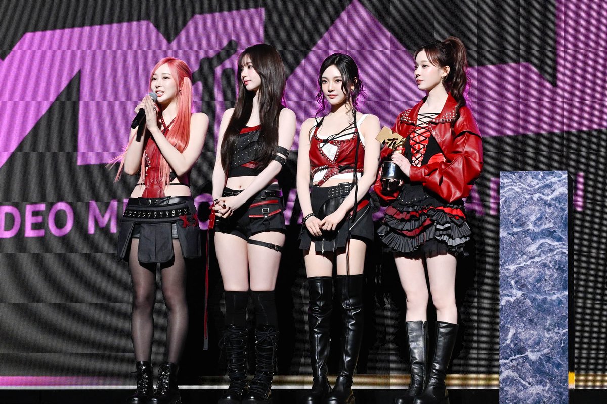 n년 전 오늘의 카리나 tweet media