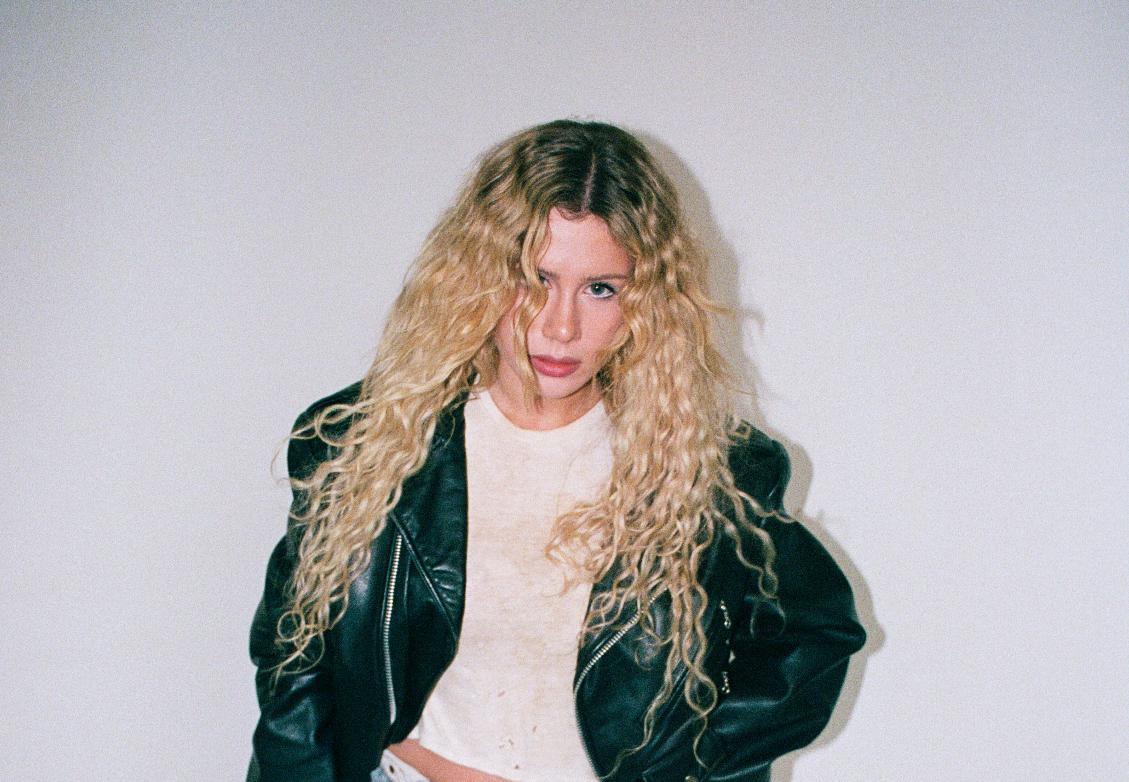 Staged Haze tweet media