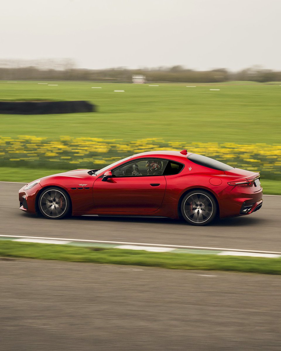 Maserati_HQ's tweet image. The season is warming up, and so are our engines.
Swipe to feel the heat. 🔱
#MaseratiGranTurismo #MaseratiMCPURA #Maserati
**⁣⁣⁣⁣⁣⁣⁣⁣
Please refer to the official technical specifications through link in bio.