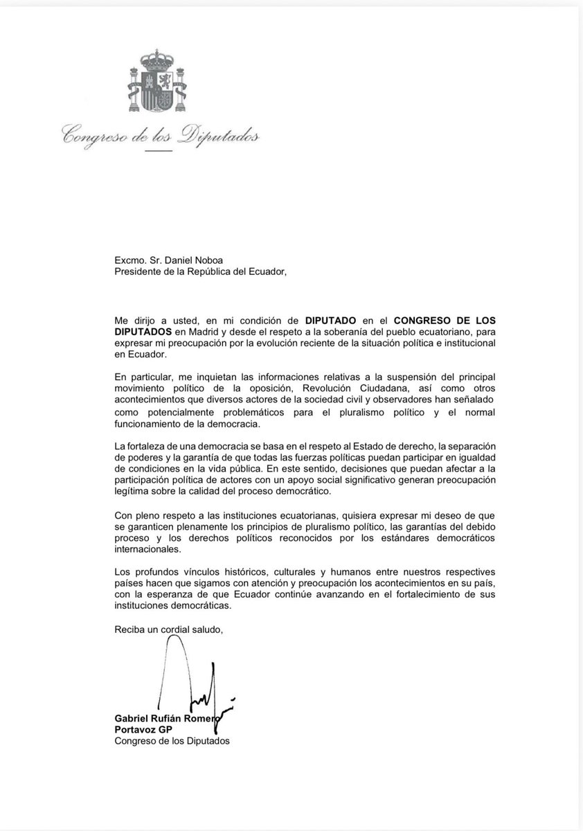 Rafael Correa tweet media