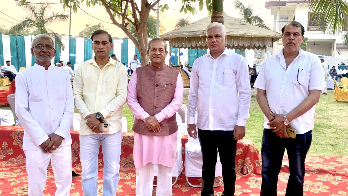 nawabsnagar's tweet image. आज क्षेत्रवासियों के बीच जाकर कल दिनांक 28/03/2026 को माननीय प्रधानमंत्री आदरणीय श्री @narendramodi जी द्वारा नोएडा इंटरनेशनल एयरपोर्ट के उद्घाटन समारोह में अधिक से अधिक संख्या में उपस्थित होने हेतु सभी से आग्रह एवं आवाहन किया। #NIA