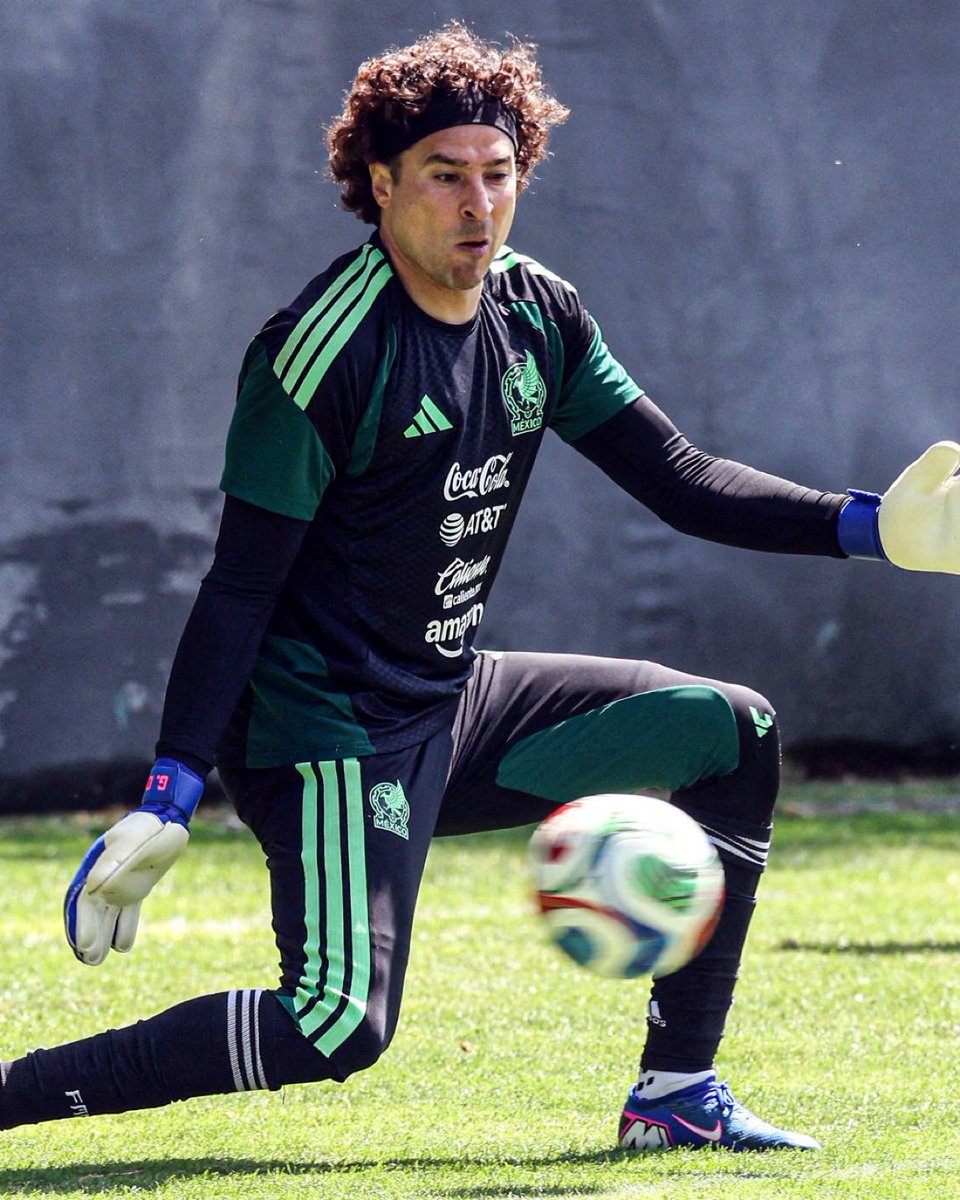 MrBanks💰 tweet media