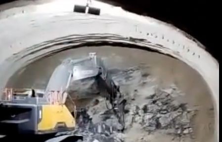 ALFESTALing's tweet photo. Los túneles de Belate alcanzan 2.519,5 m excavados (88,22%). Norte: 1.857,3 m; sur: 662,2 m desde julio de 2025. 
La ejecución de estos túneles por métodos convencionales están próximos al cale. #túneles #avance #alfestal https://t.co/Wxif59XxL7