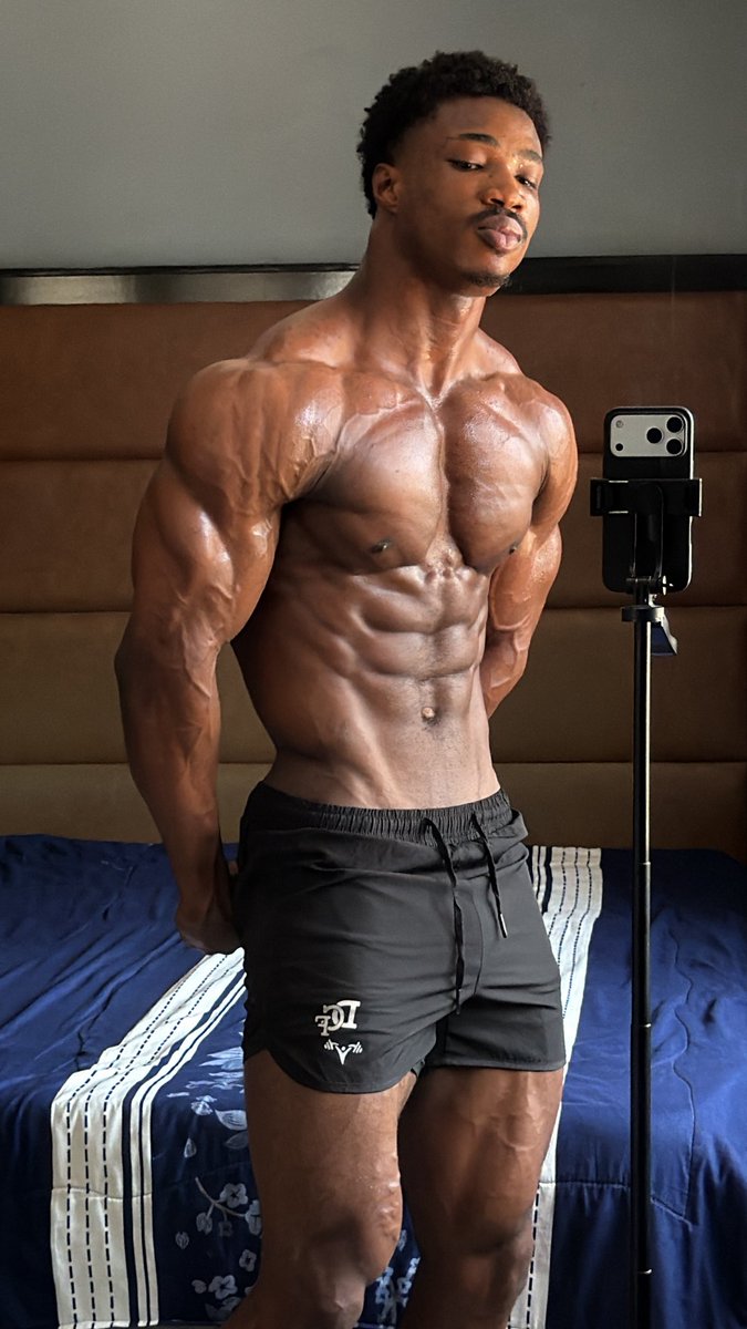 Errorrrr40444 tweet media