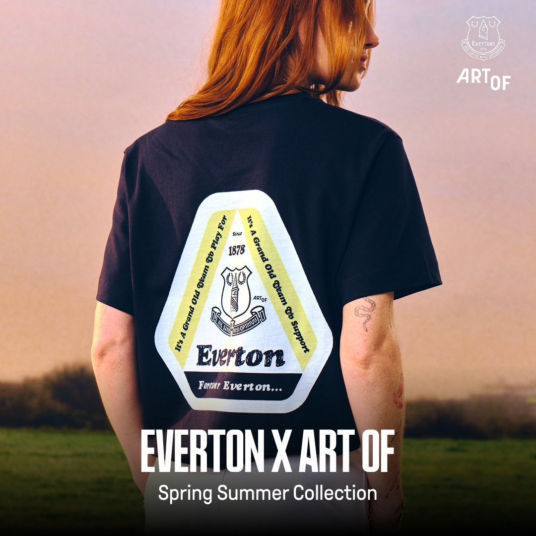 Everton's tweet image. New #EFC x @Art_of_Football drop! 🤌
 
Available now online and in-store. Free shipping until Monday 11:59pm, BST.

store.evertonfc.com/en/c-16395?_s=…