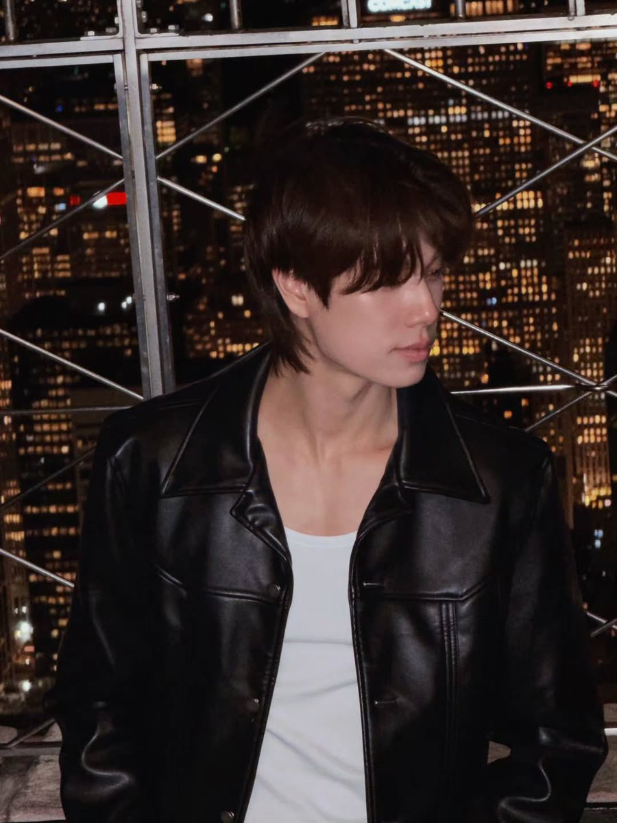 𝑉𝑖𝑛𝑛. tweet media