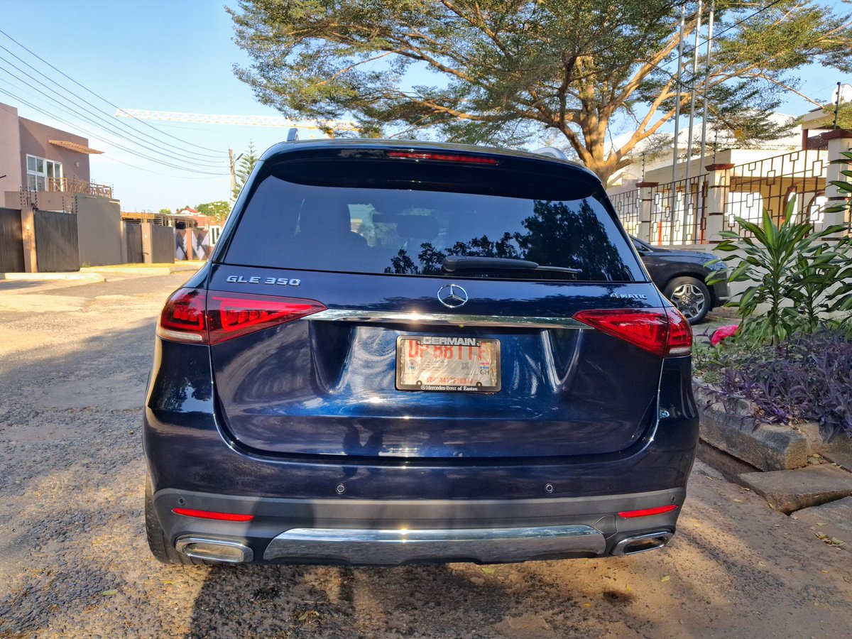 2020 Mercedes Benz GLE 350
2.0T L4 4MATIC
No accident, bought from dealership
Panoramic sunroof
7 seater
Digital instrumental cluster
Central touchscreen
MBUX intelligence
More specs and pics in comment

Price: GHC 780,000
Slightly Negotiable

WhatsApp/Call: 0550256731