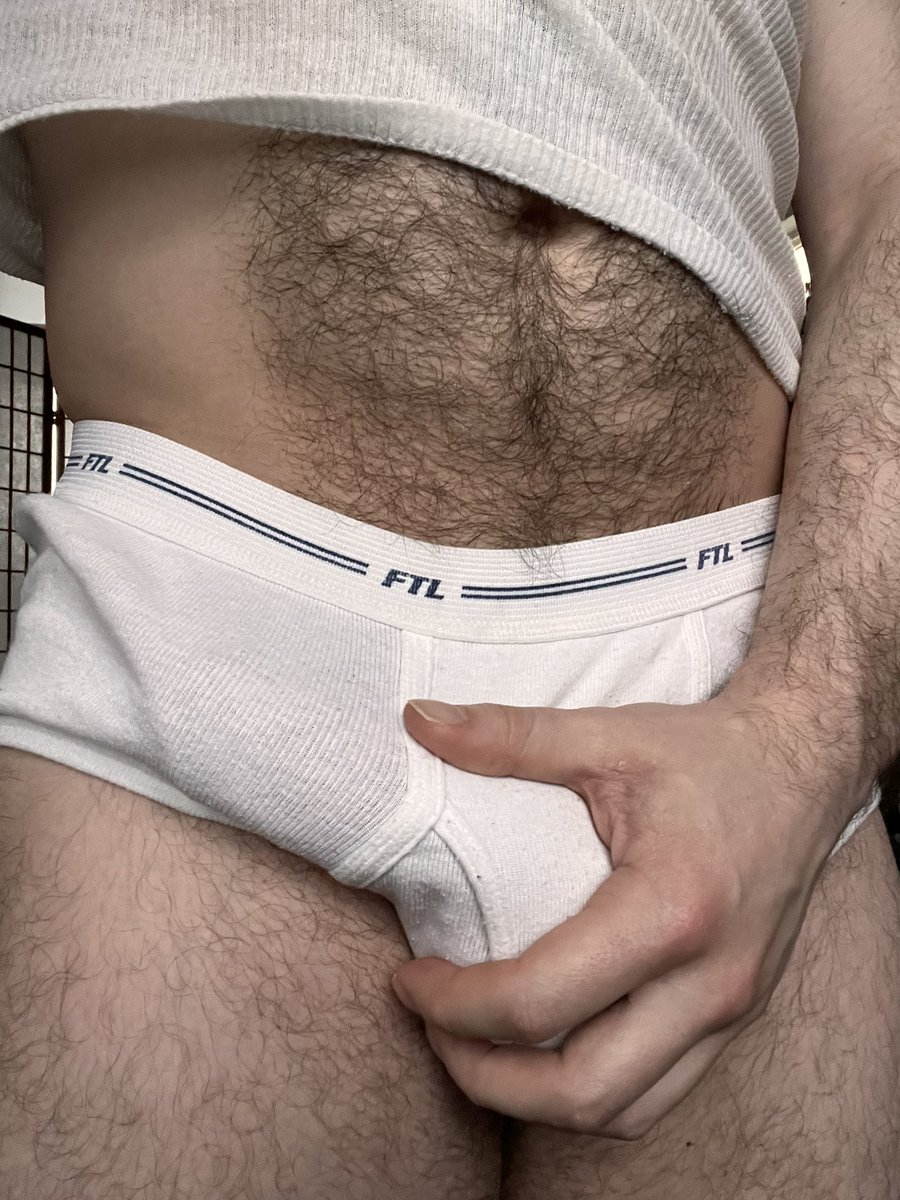 dreamboatscumbg's tweet photo. FTL Friday. 🤘 #briefs #whitebriefs #tightywhities #ftl #fruitoftheloom https://t.co/7aVholPYTQ