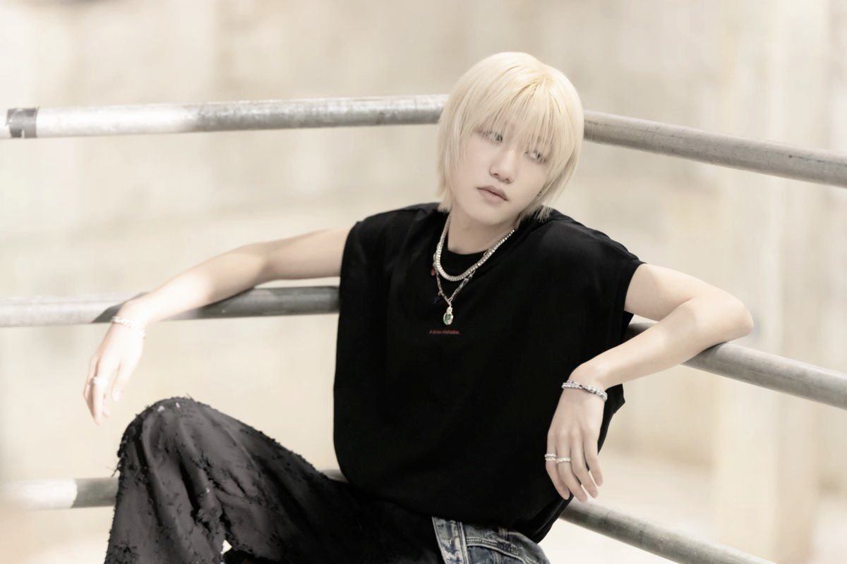 z. 🐾 is unique tweet media