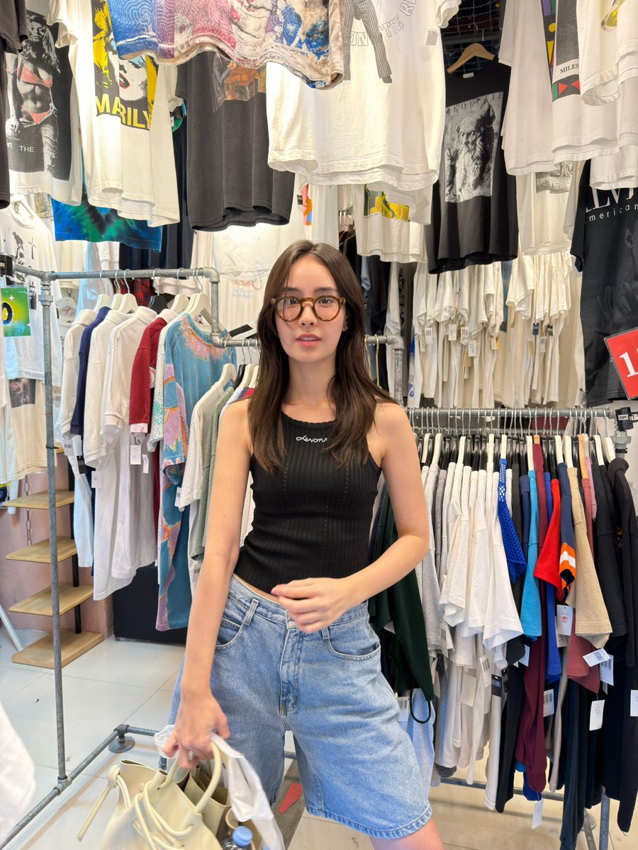 aangelinaa.ss tweet media