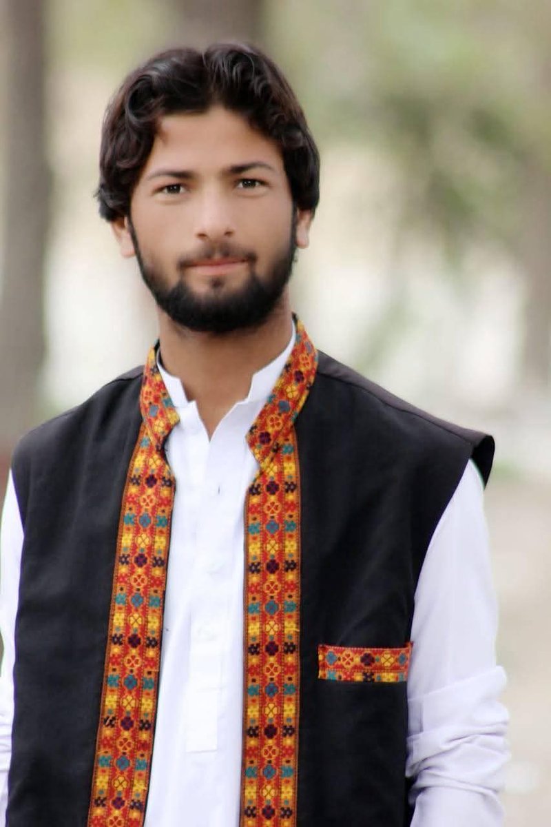 asma_baloch73's tweet photo. Today marks the 15th day of my brother's abduction. More than two weeks is not enough time. These aren't just days; they're devastating moments in our lives. We have no information about him. Please, for God's sake, release my brother. He is innocent.
#ReleaseSaifullahBaloch https://t.co/QzHdXnI4fs
