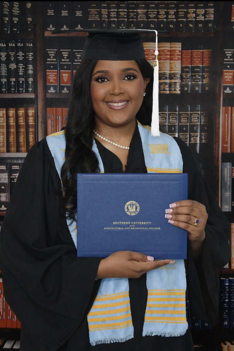 IVY ❄️ tweet media