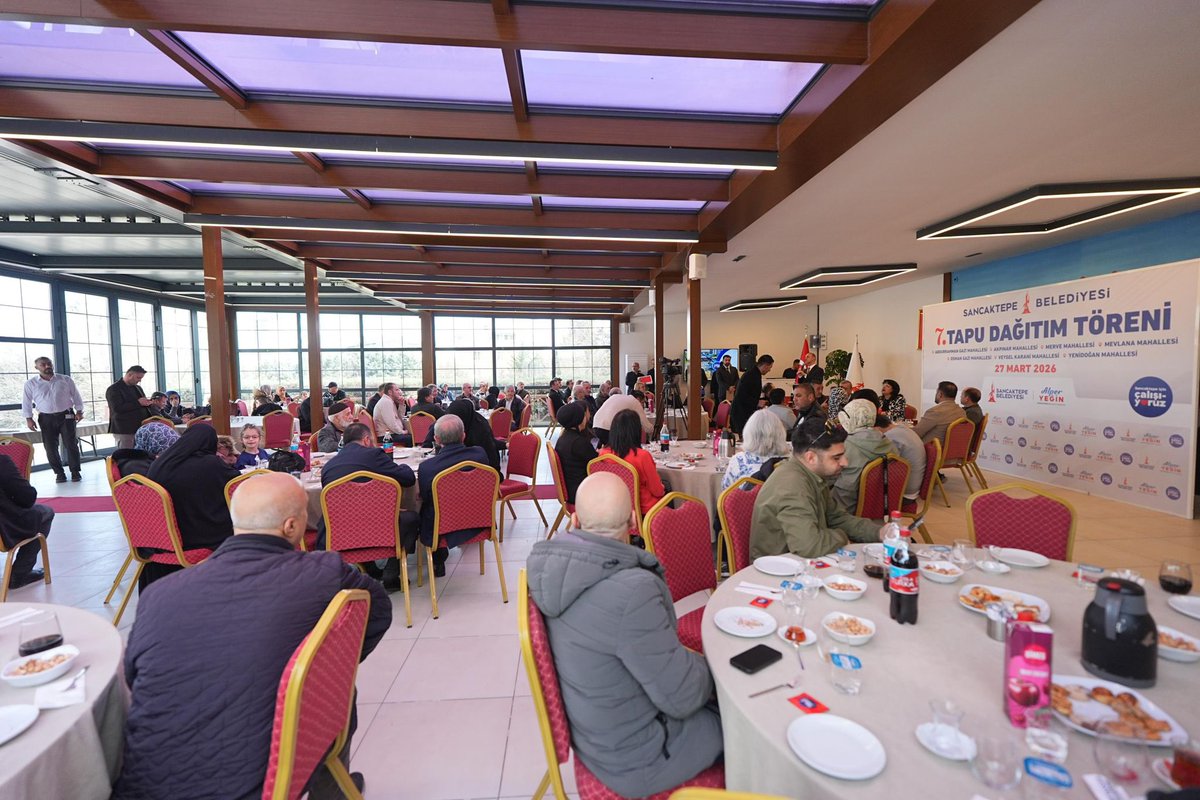 7.’sini düzenlediğimiz Tapu Dağıtım Törenimizde, mahalle muhtarlarımızın katılımıyla komşularımızın mutluluğuna bir kez daha ortak olduk.

📍 Abdurrahmangazi
📍 Akpınar
📍 Merve
📍 Mevlana
📍 Osmangazi
📍 Veysel Karani
📍 Yenidoğan

Mahallelerimizde tapularına kavuşan tüm