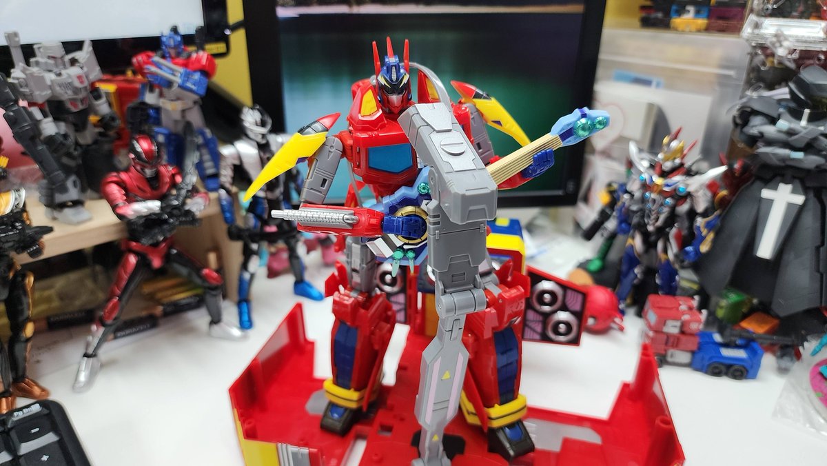 Tformers.com tweet media