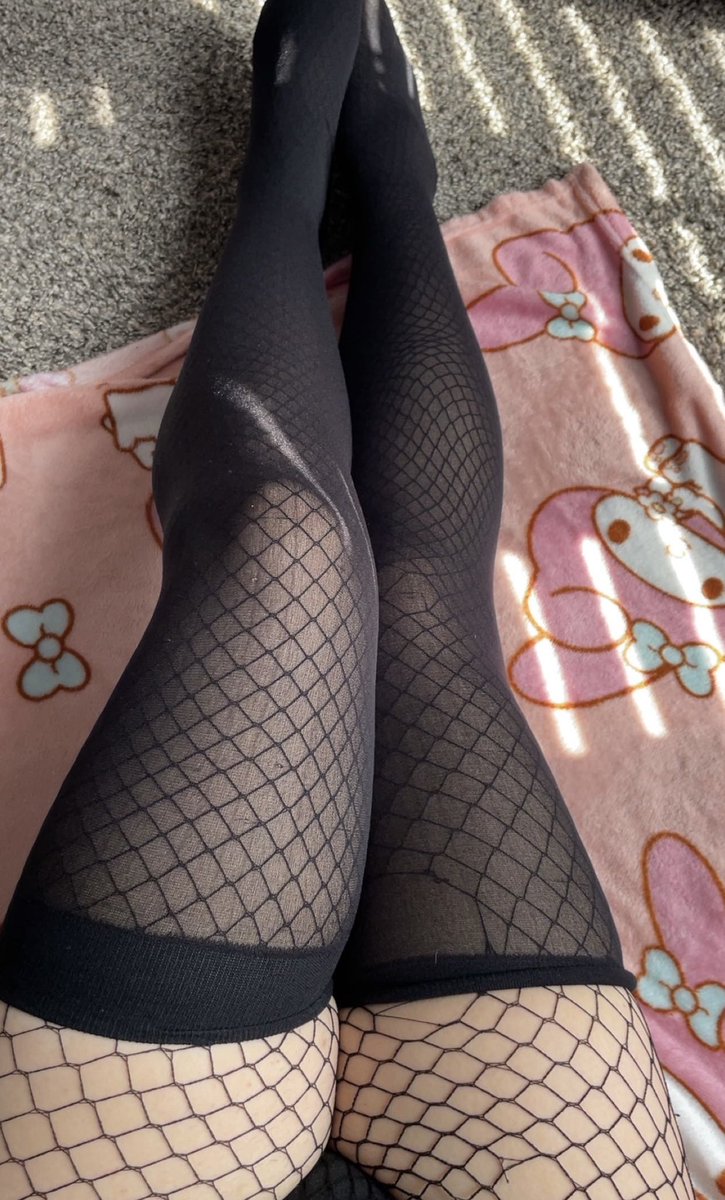 CoffeE-girl :3 tweet media