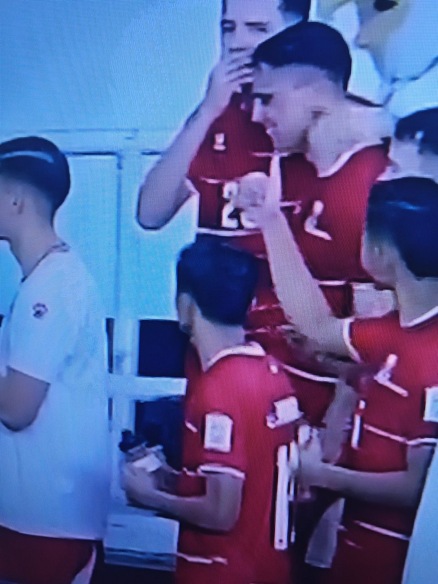 toomuchnugget's tweet photo. baru perdana dipake ini sablon name punya donny udah ngeletek aja 🤣 mantap @Kelmesports @TimnasIndonesia

cc @idextratime @txtfrombrand https://t.co/DcQKr7HqLe