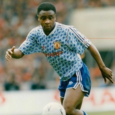 Man Utd Retro | Rever7z tweet media