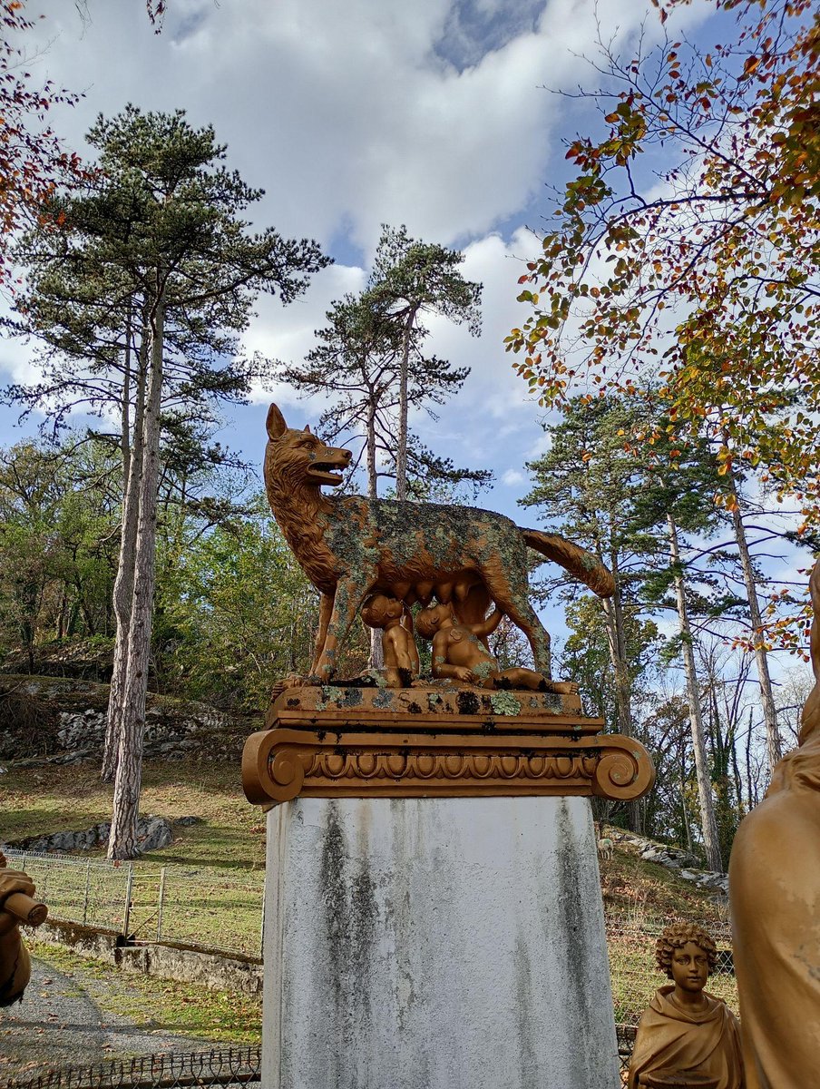 Sanctuaire Notre-Dame de Lourdes tweet media