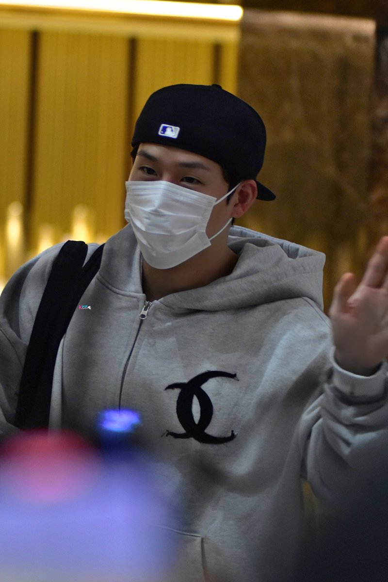MyKpopHuntress's tweet photo. 260327 MONSTA X @ KLIA 🇲🇾 

#몬스타엑스 #MONSTAX #MONSTA_X
#MONSTAX_THEX_NEXUS #MONSTAXinKL https://t.co/nDaHR9lYFR
