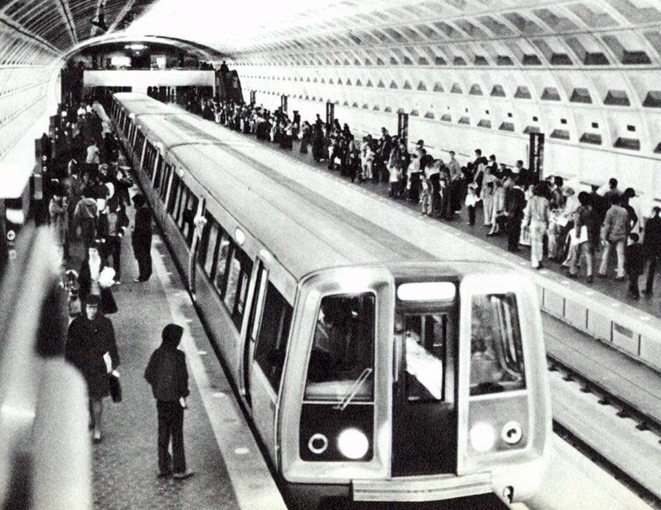 1976 Live tweet media