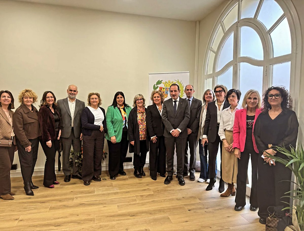 RCarnice2's tweet photo. Jornada de Portes Obertes del Il.tre. Col.legi de Procuradors de #Lleida, amb  el l'Hble.  conseller de Justícia @Ramon_Espadaler @gencat
@Junts_Impulsem https://t.co/oAWHu71EGJ