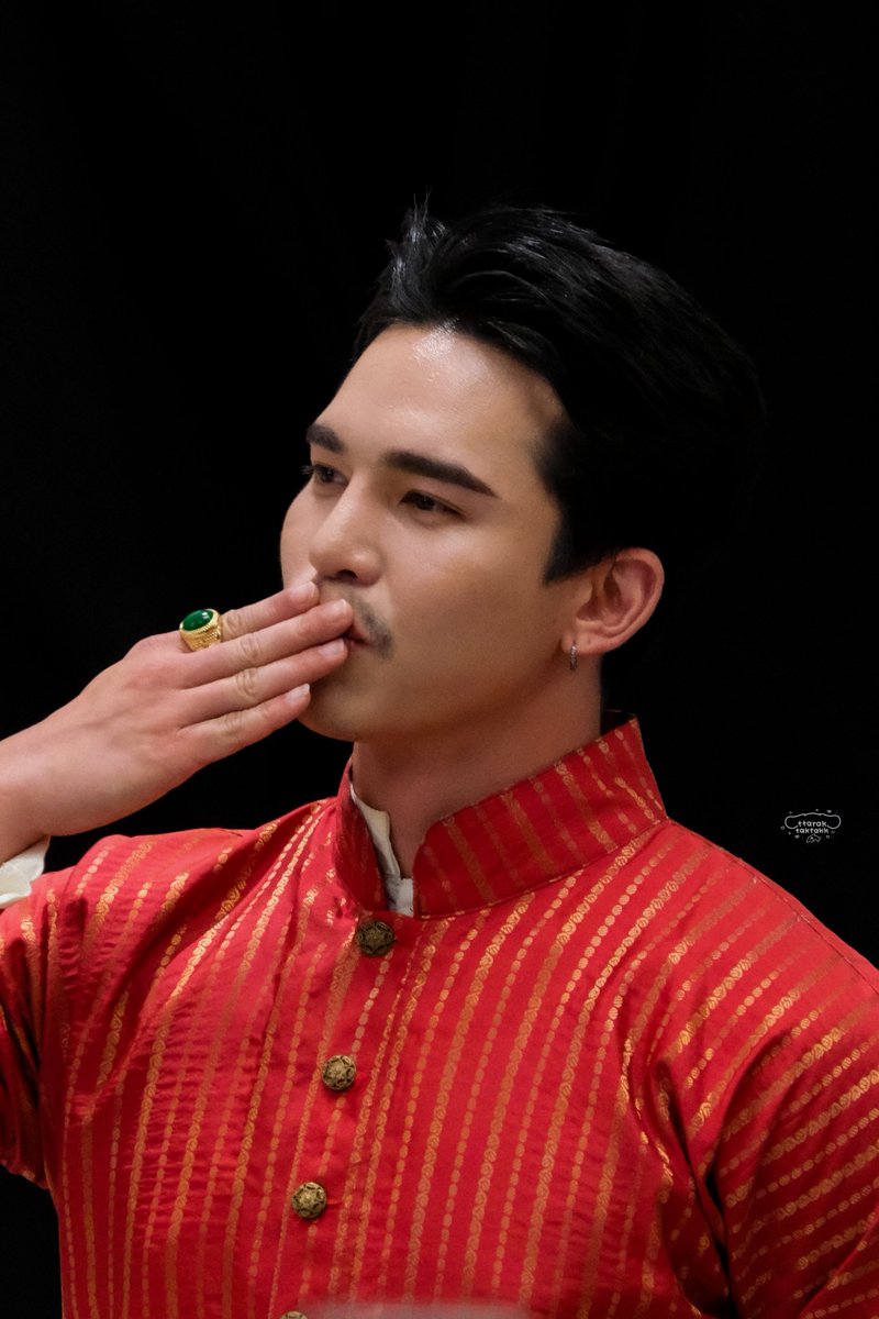 ૮₍ ´• ˕ • ₎ა ตั๊กตั๊ก🐬 tweet media