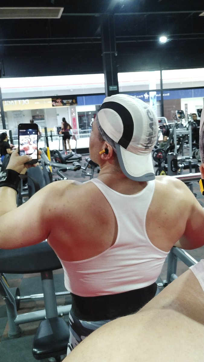 Ekho_Keys's tweet image. Viernes de coquitos 🥥🌴💪🏻
#GymDone #Shoulder #Hombro
