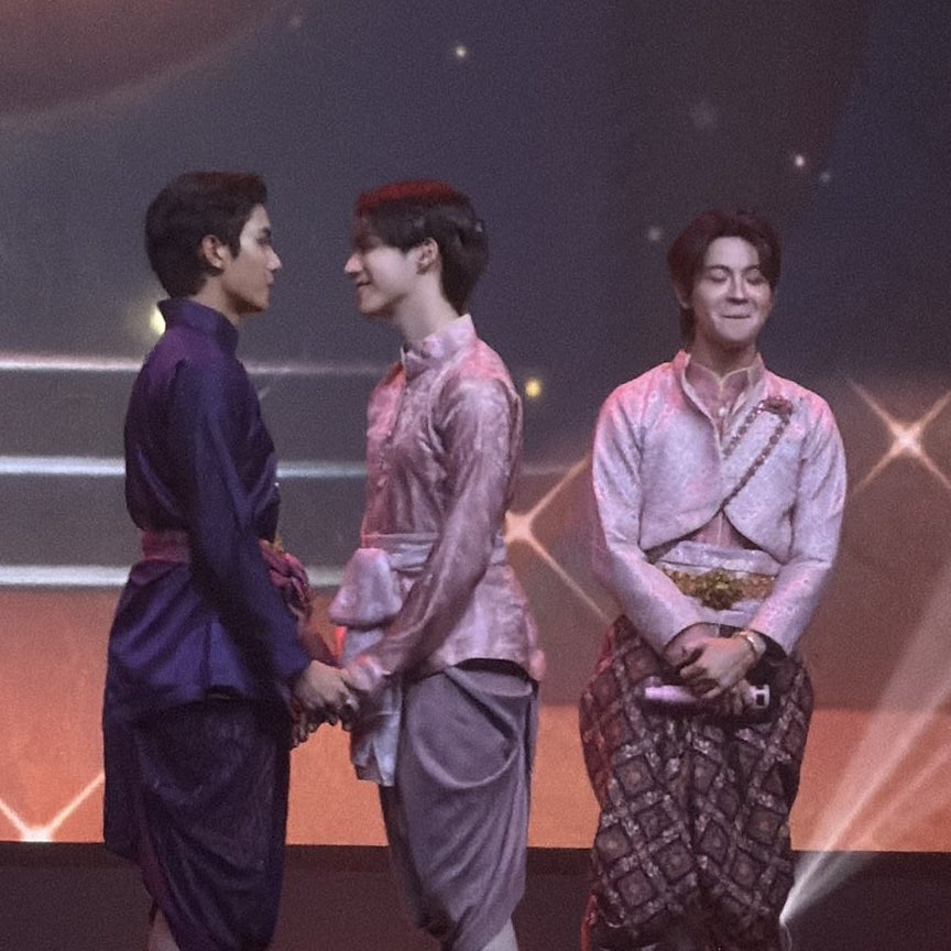 lexi ☁️ tweet media