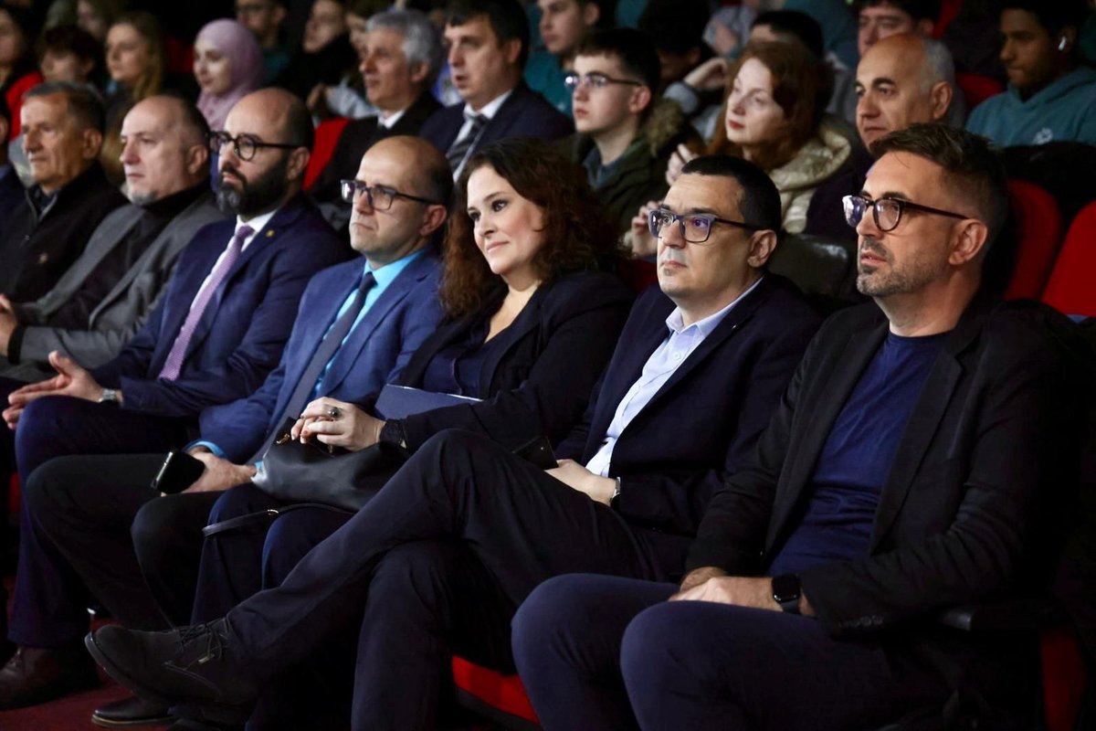 Federalno ministarstvo obrazovanja i nauke tweet media