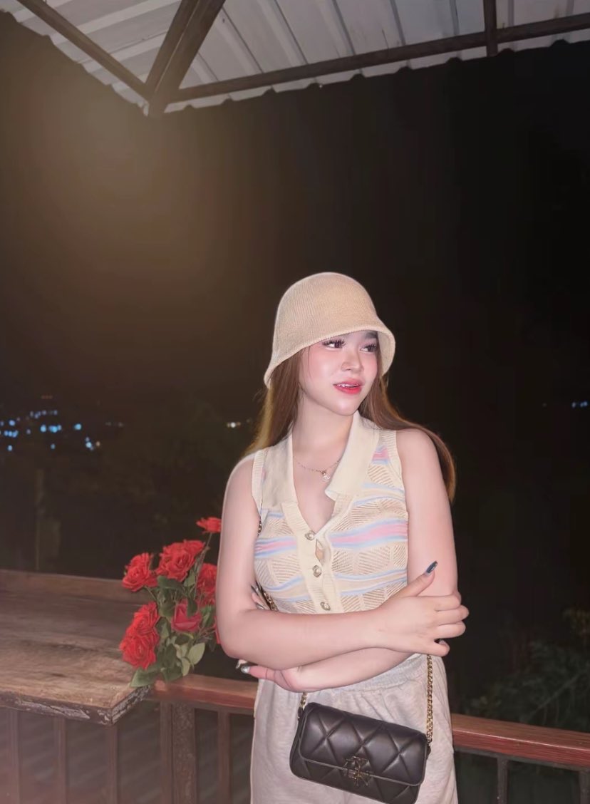 VioletLope97390's tweet photo. 🌳 🎑🎑🌱🍁🍁👻👻🌱🎑
อยู่กับใครไม่รู้จะสบายใจเท่าอยู่กับตัวเองอีกแล้วไม่ต้องพูดเยอะ ไม่ต้องอธิบายอะไร แค่ได้ใช้เวลาช้า ๆ แล้วปล่อยให้หัวใจได้พัก ก็รู้สึกว่าชีวิตมันอบอุ่นดีจัง ☕️

💬 ploy_co

#รับงานสิงห์บุรี รับงานสิงห์บุรี นักศึกษารับงาน #สิงห์บุรี #อินทร์บุรี บางระจัน🍦 https://t.co/g4XxGPRmni