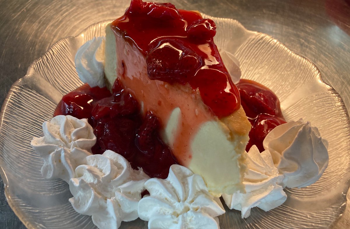 TCsReferee's tweet photo. A Referee “Fish Friday” plan for today…
1/start with the ROASTED STREET CORN DIP appetizer
2/transition to the CAJUN WALLEYE entree
3/finish with some HOMEMADE CHEESECAKE for dessert
FABULOUS FRI SOUPS (3.27.26):
Jalapeño Cheese // Southern Chicken Chowder
#LetsGoFishin https://t.co/FIoofPzsY4