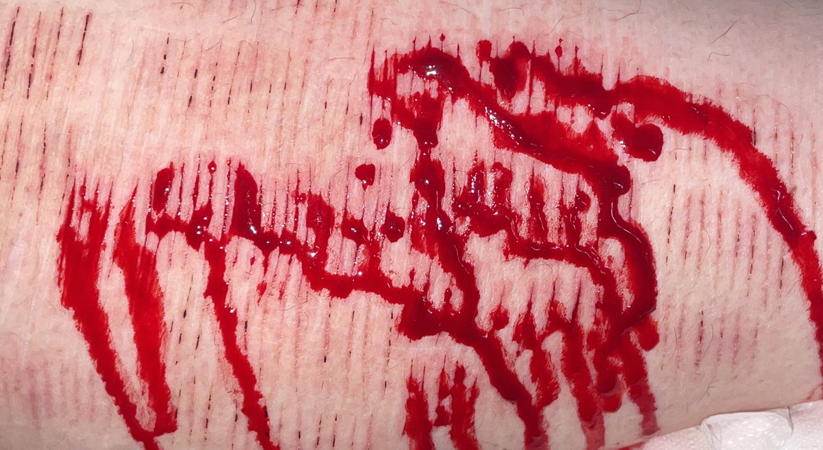 Blue || shedtwt tweet media