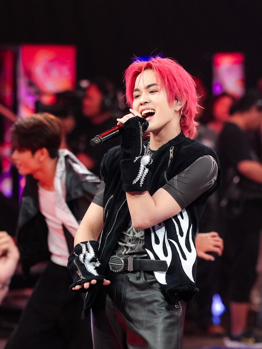 Milk 🌻 tweet media