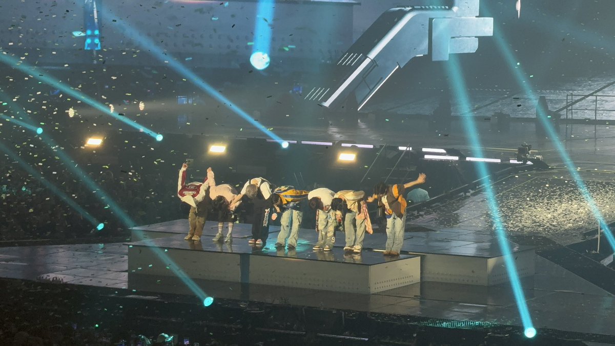 🙂‍↔️ tweet media