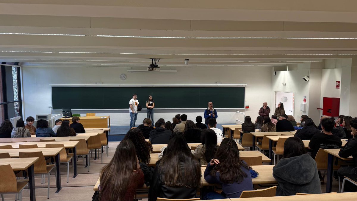 Facultad C. Económicas, Empresariales y Turismo tweet media