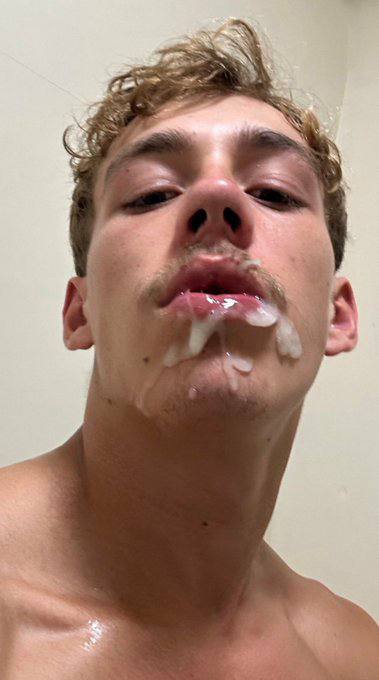 Chronic_Goonerr's tweet photo. #cum #bigdick #BWC #goon #gooner https://t.co/tTfo9IyKno