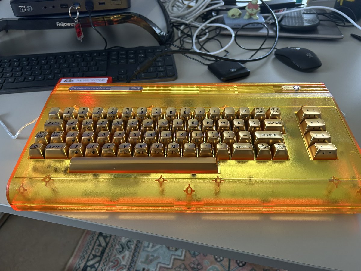 MSDOSGamerretr1's tweet image. Got something special in the mail today! #commodore #commodore64 #foundersedition