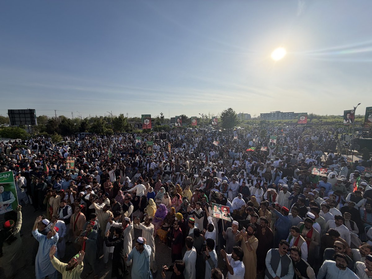 iram shahzadi(ارم رائے) tweet media