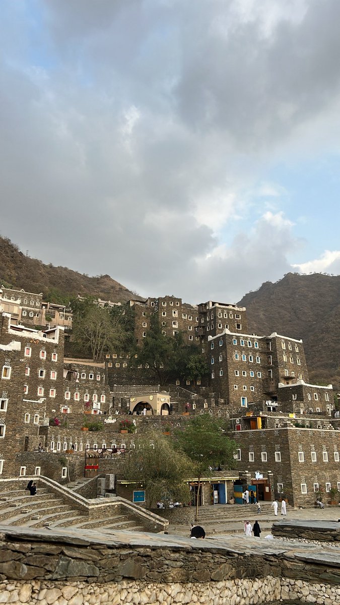 مازن " tweet media