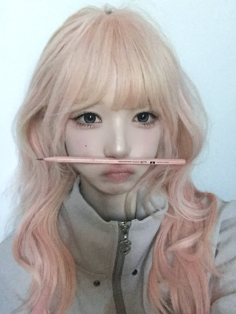 🍓 𓈒 ࣪ ˖ tweet media