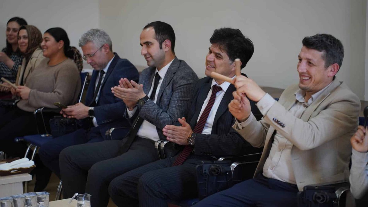 İl Millî Eğitim Müdürü Muhammed Özdemirci, “Bir Şefkat Haresi” 🤗 projesi kapsamında 📍Davultepe Çocuk Evleri Sitesi’nde 🎈düzenlenen etkinlik odaklı atölye çalışmasına katıldı. 🎶

🔗meb.ai/U5UeigU

<a href="/tcmeb/">Millî Eğitim Bakanlığı</a>
<a href="/Yusuf__Tekin/">Yusuf Tekin</a> 
<a href="/MersinValiligi/">Mersin Valiliği</a> 
<a href="/valiatillatoros/">Atilla Toros</a> 
<a href="/Muhammed0744/">Muhammed ÖZDEMİRCİ</a>