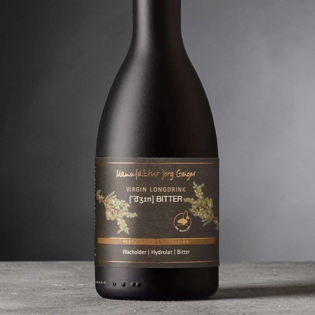 𝐃𝐞𝐩𝐭𝐡, 𝐰𝐢𝐭𝐡𝐨𝐮𝐭 𝐰𝐞𝐢𝐠𝐡𝐭.
Heritage apple, cucumber, gooseberry.
Juniper, fir, citrus, wild botanicals.

dzin bitter—structured, and quietly complex.

#ExperienceDelmosa #GrowerProducers #nonalcoholicdrinks #nonalcoholicbeverages #AlcoholFree