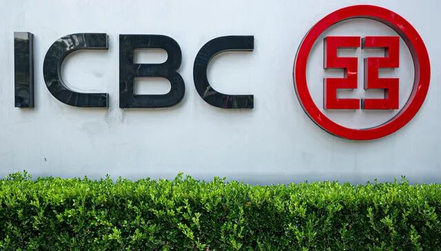 BizObservation's tweet photo. The Industrial and Commercial Bank of China became the first bank in the world to cross the 50 trillion yuan mark in 2025, with total assets reaching 53.48 trillion yuan (about $7.74 trillion). https://t.co/e1txOMrERW