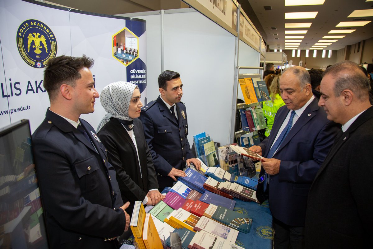 Polis Akademisi tweet media