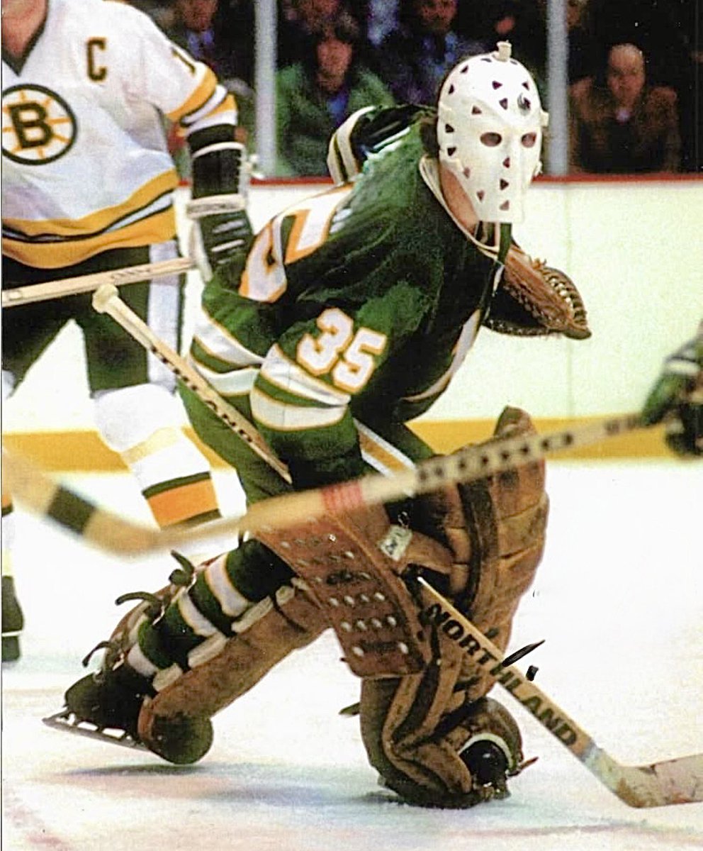 Old Hockey Cards tweet media