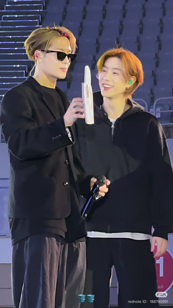 markson archive tweet media