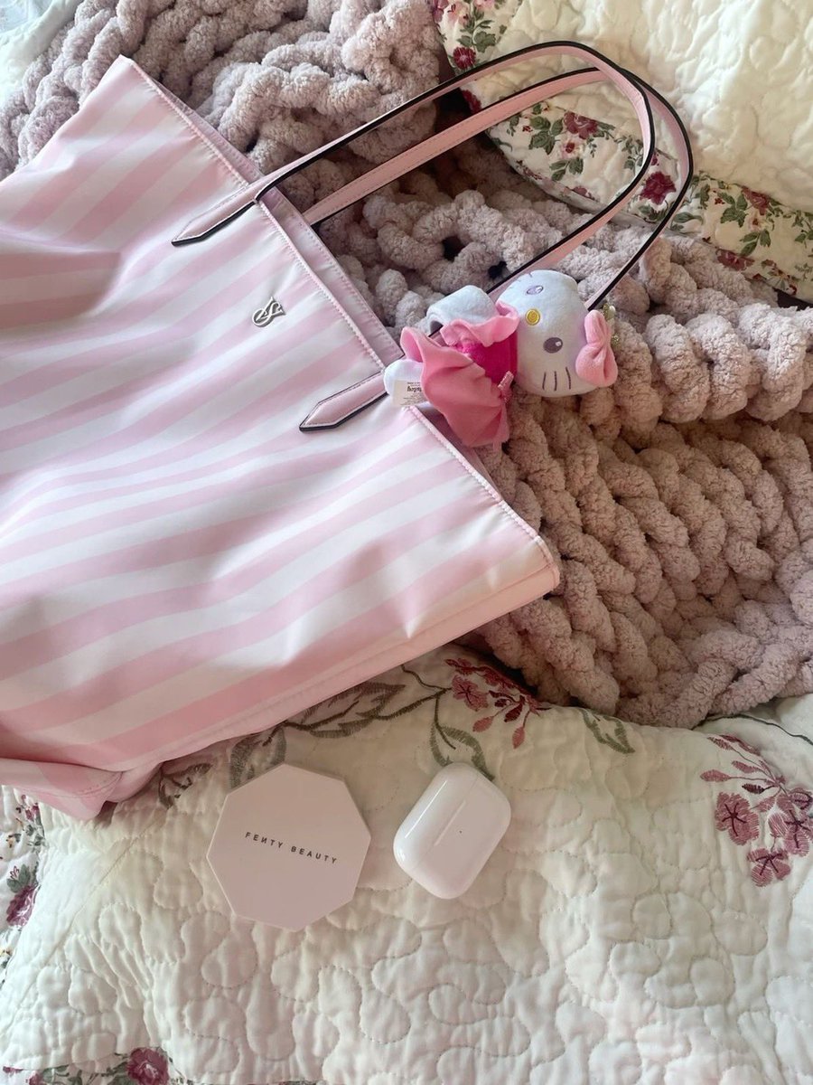 windystore.s ✉️♡☁️ tweet media