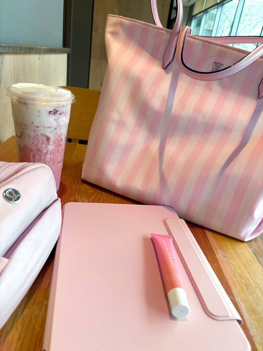 windystore.s ✉️♡☁️ tweet media