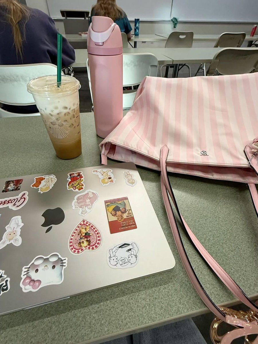 windystore.s ✉️♡☁️ tweet media