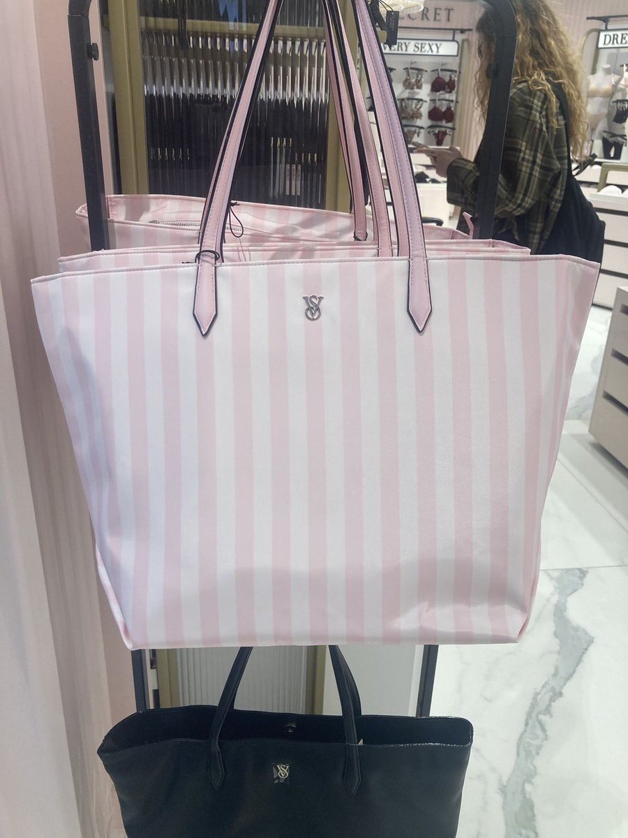 windystore.s ✉️♡☁️ tweet media